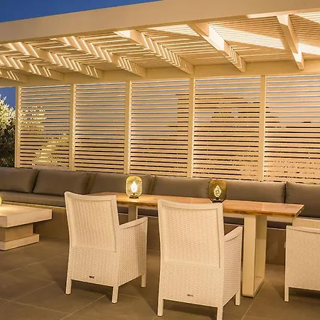 Anelle Villa Karavádosz