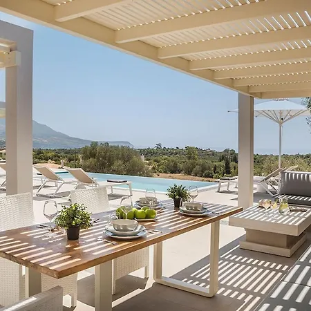 Anelle Villa Karavádosz